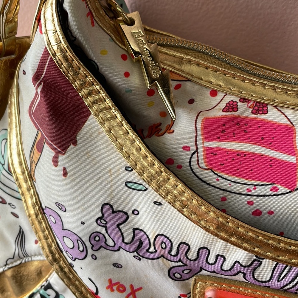 Y2K SM hobo sweet treats white Betsey Johnson Betseyville shoulder bag - Picture 13 of 13